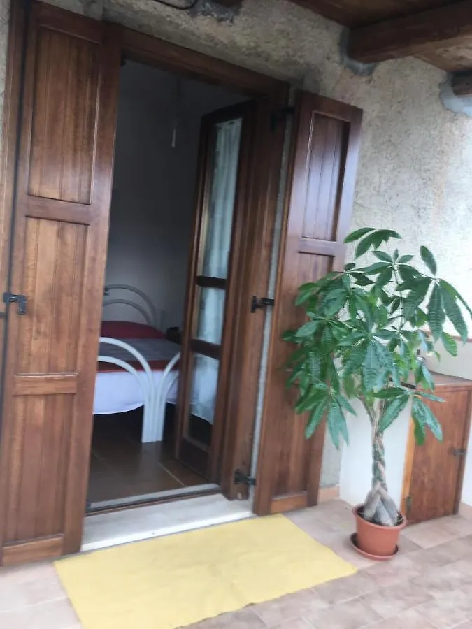 Couette-café B&B Mideri Urzulei Italie